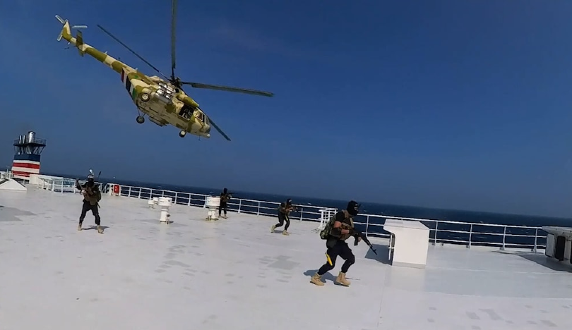 Yemeni commandos seizing Israeli owned ship Galaxy Leader